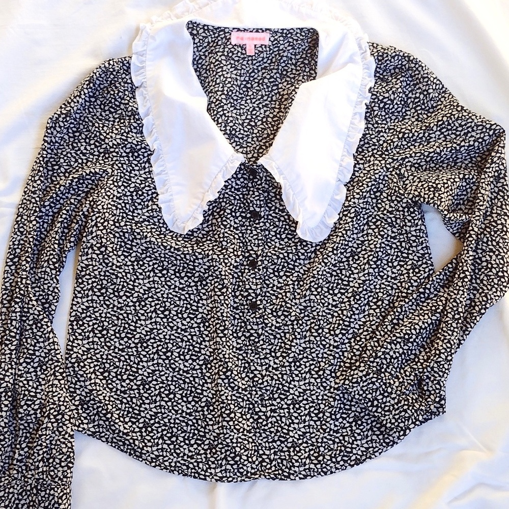 Vintage Style Secretary Blouse / Top with Large Contrasting Collar / Size Small